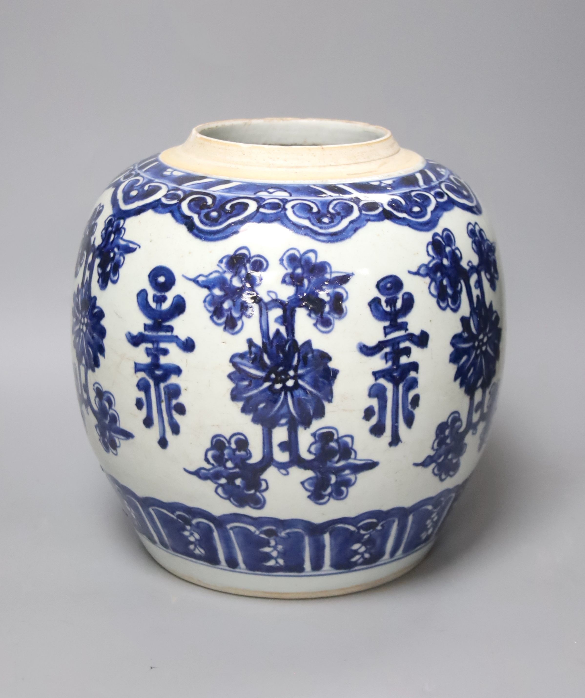 A Chinese Qing blue and white jar, 23cm